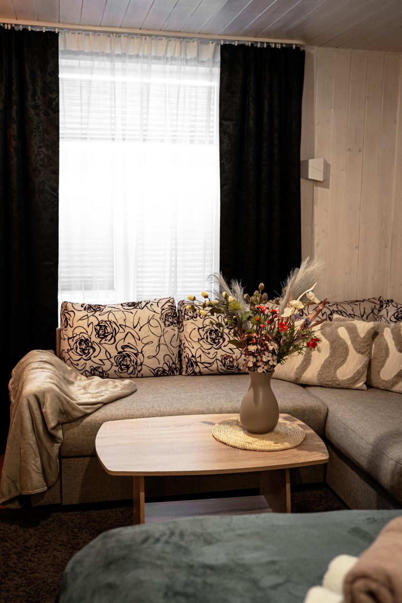 Aare Accommodation Valga Exterior photo