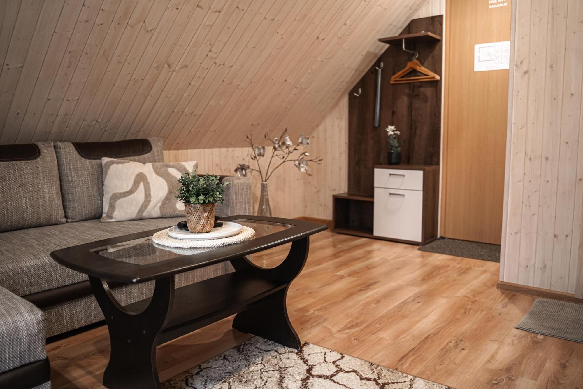 Aare Accommodation Valga Exterior photo